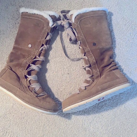 North face - Picture 1 of 5